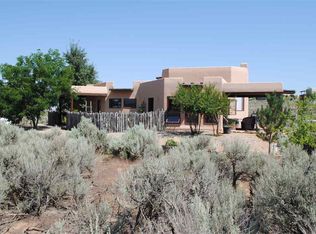 95 Vista Del Ocaso Rd, Ranchos De Taos, NM 87557