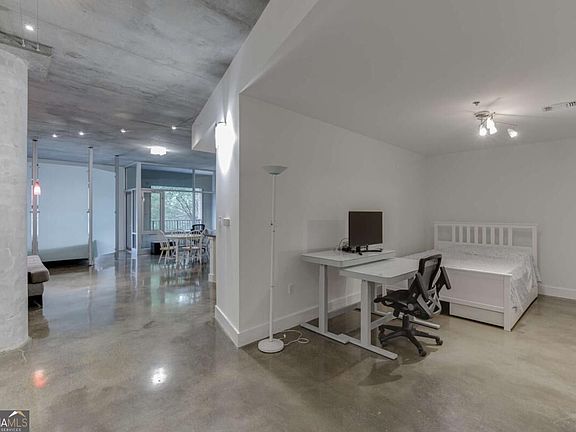 3rd image of 845 Spring St NW Unit 127