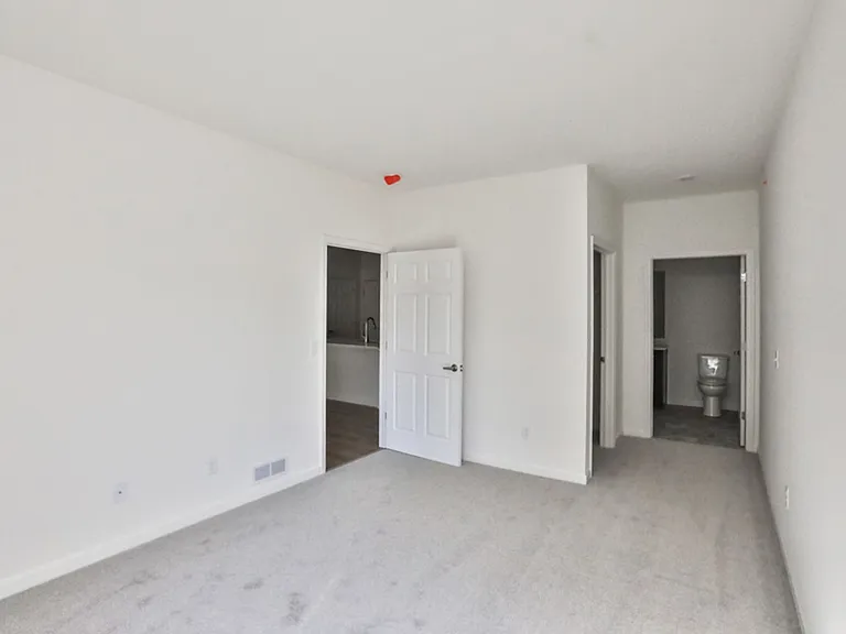 30 Pine Lane Apartments — Photo 35