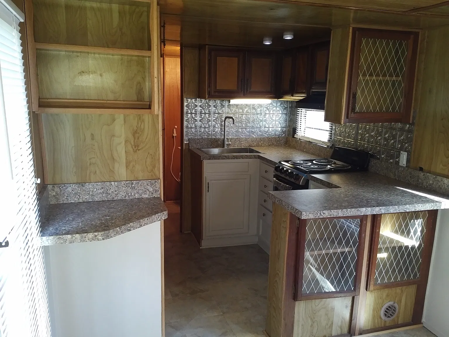 1 bed, 200 sqft, $575 — Photo 4