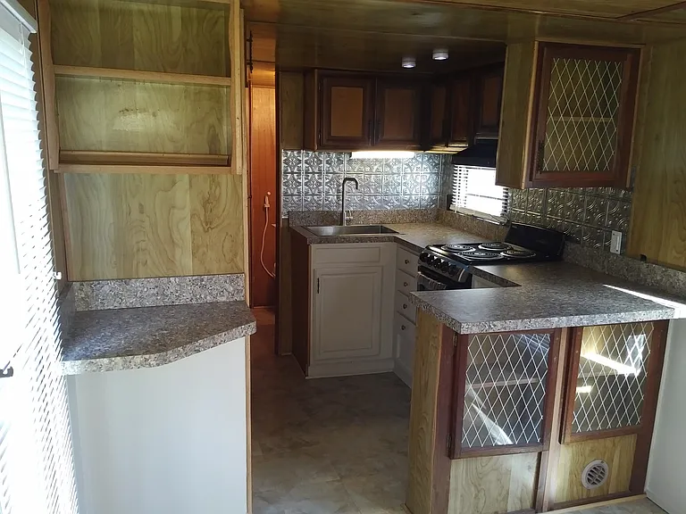 1604 W Royall Blvd #11 — Photo 4