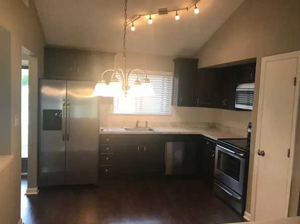 3348 Featherston Dr, Lexington, KY 40515