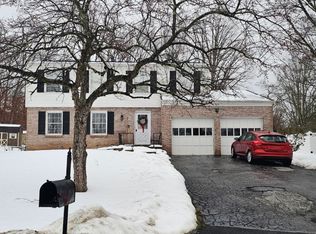 102 Oakview Dr, Ligonier, PA