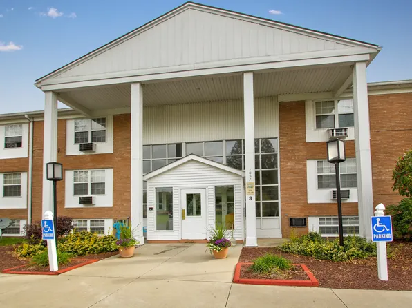 Boulevard Club Apartments