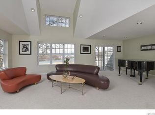 93 Mystic Dr, Ossining, NY 10562
