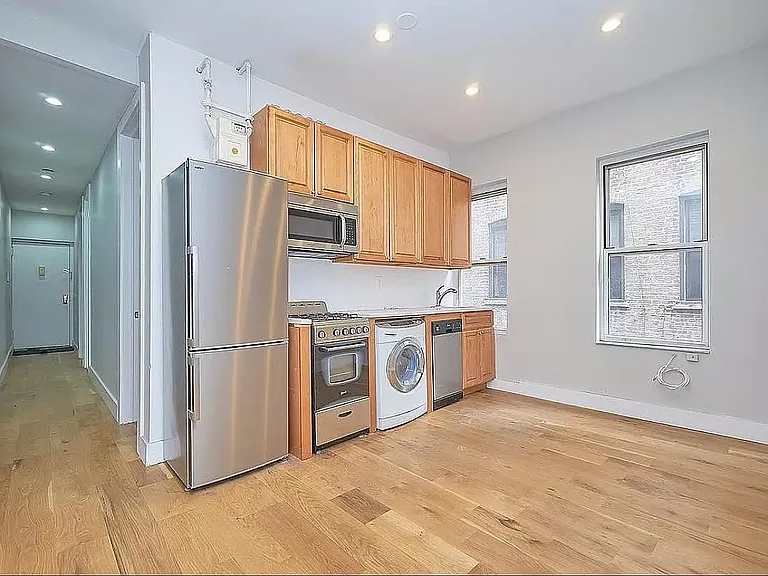3155 Broadway #5 — Photo 1