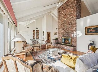 873 Olentangy Rd, Franklin Lakes, NJ 07417