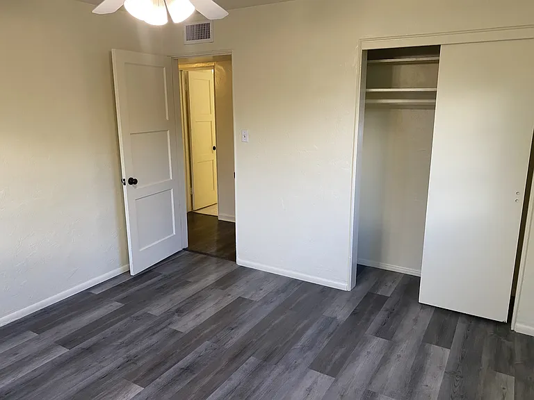 5609 E Pima St — Photo 12