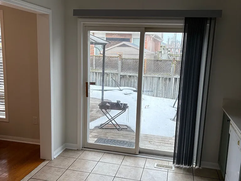 440 Bundy Dr — Photo 6
