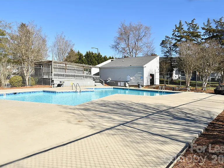 11185 Harrowfield Rd — Photo 24