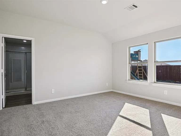 844 Jett Dr — Photo 24