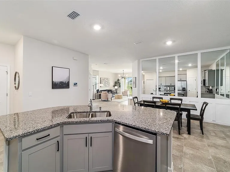 5358 NW 48th Pl — Photo 17