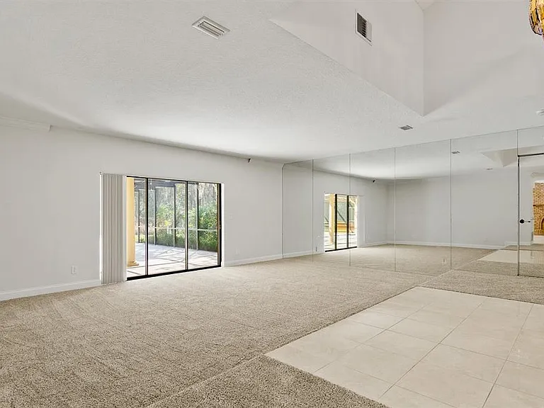 10206 Lakeview Dr — Photo 17