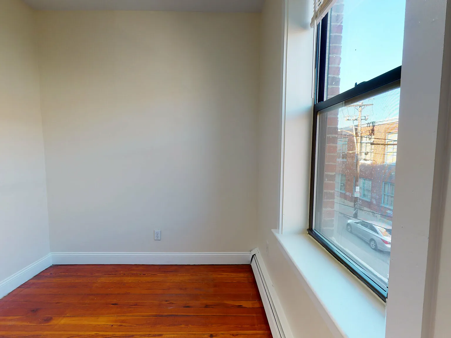 4 bed, 2.0 bath, 1200 sqft, $3,100 — Photo 3