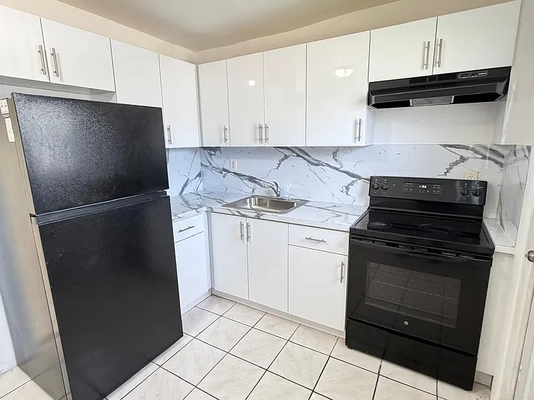 13215 NE 6th Ave #108 — Photo 3