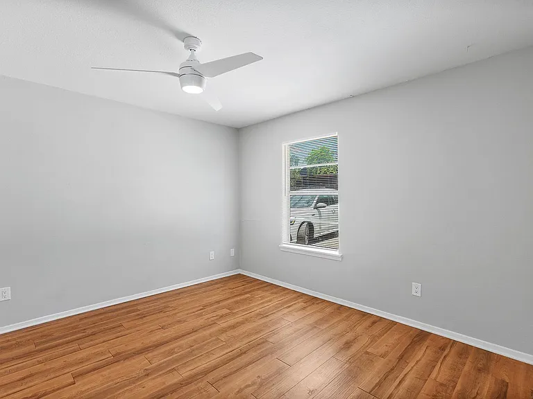 1208 Hillyer St — Photo 6