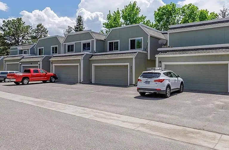 2933 S Lansing Way — Photo 1