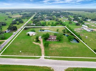 3662 N Fm 444, Inez, TX 77968