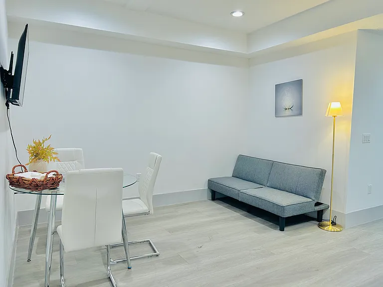 14954 Sherman Way #108 — Photo 18