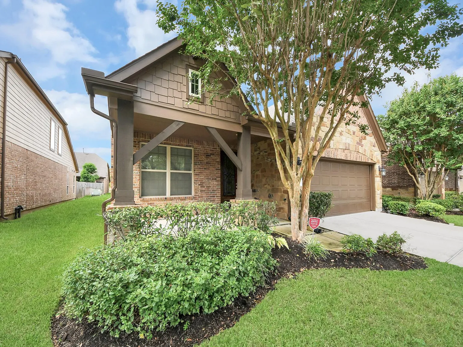 3 bed, 3.0 bath, 2594 sqft, $2,700 — Photo 4