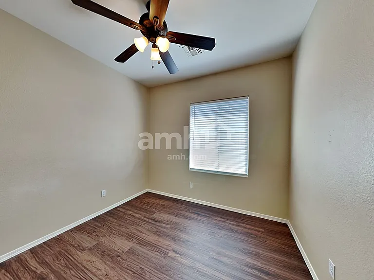 11602 W Grant St — Photo 17