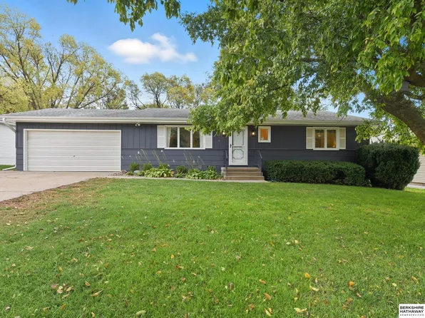 1134 N Hackberry St, Wahoo, NE 68066