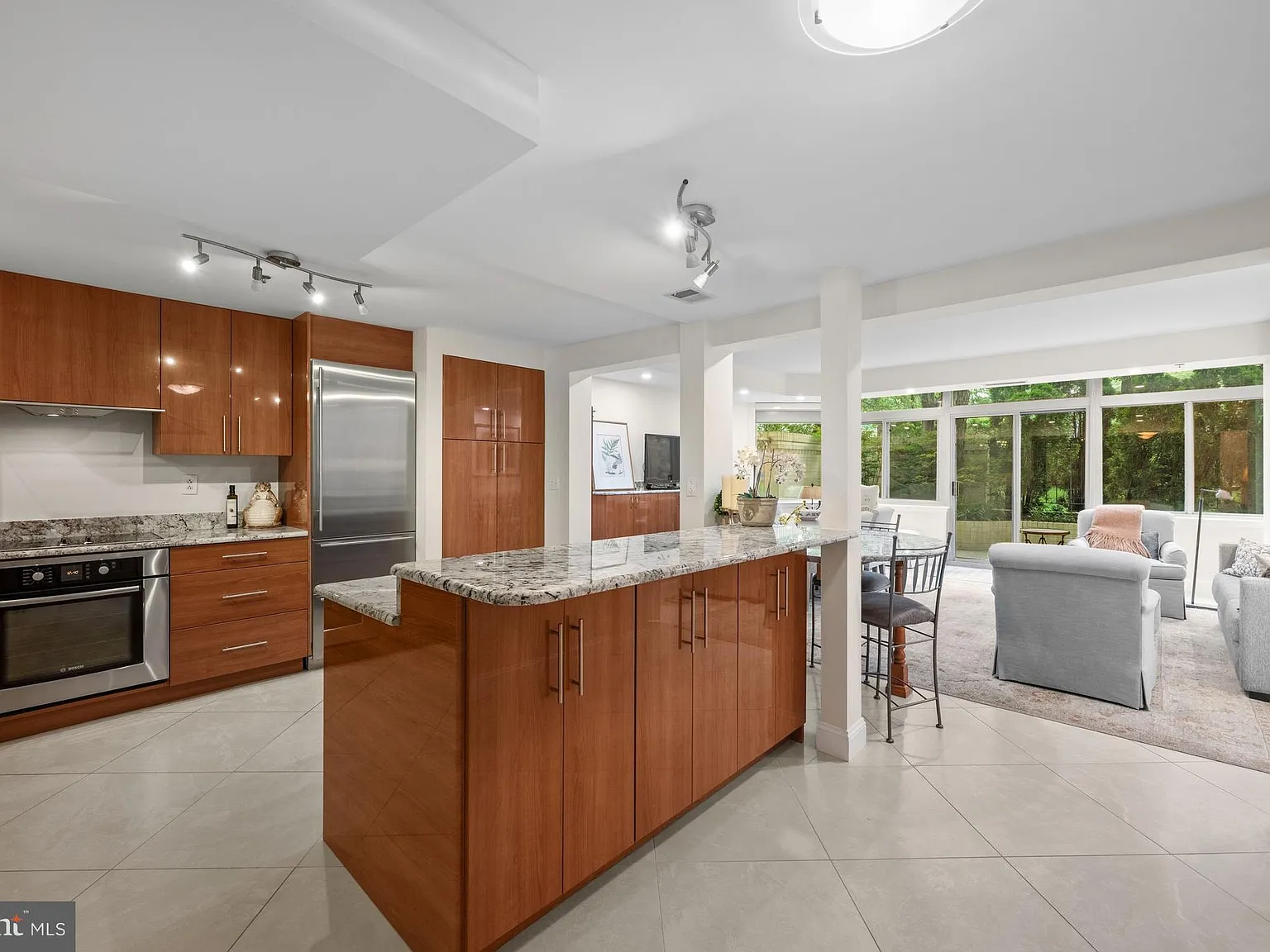 5610 Wisconsin Ave — Photo 3