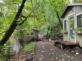 10443 Woodside Dr, Forestville, CA 95436