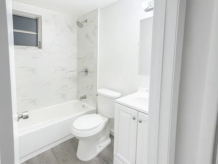 409 SW 8th Ave — Photo 9