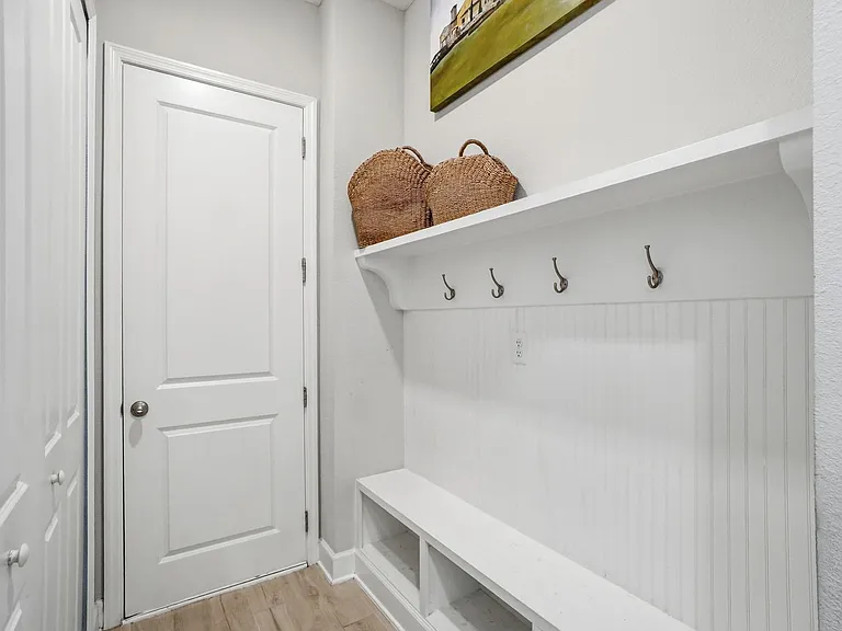 185 Park Center Ave — Photo 23