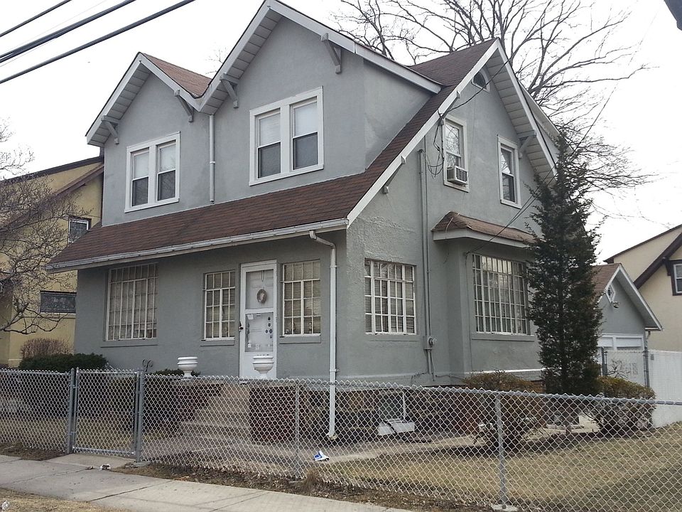 1st image of 590 Palisade Ave