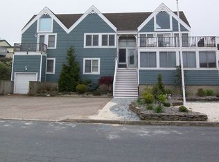 104 W Lavenia Ave, Brant Beach, NJ 08008