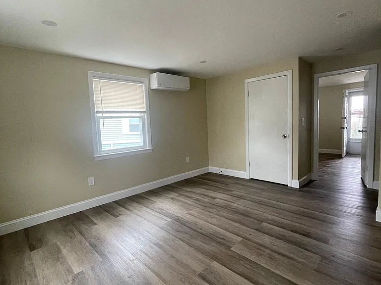18 Swan Rd #3 — Photo 2