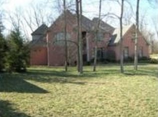 7000 Stonewick Dr, Newburgh, IN 47630