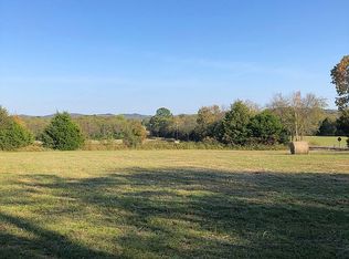 Bradford Rd, Fayetteville, TN 37334