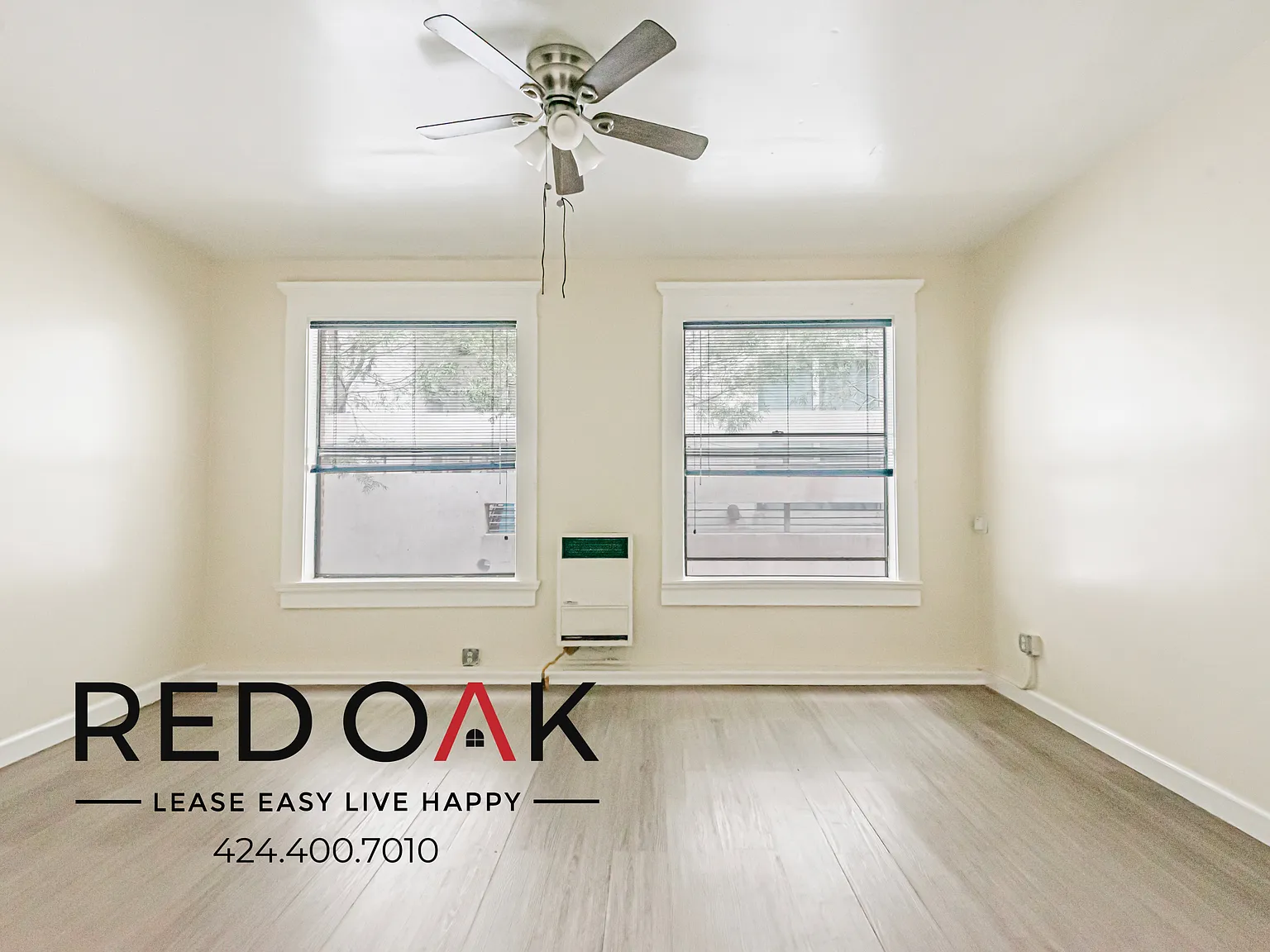 ~2 Weeks FREE~ Cozy and Inviting Studio with Lots of Natural Light and On-Site Laundry ~ In Prime... — Photo 2