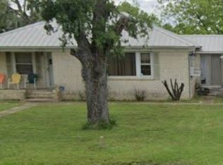 1001 S Fairway St, Fairfield, TX 75840