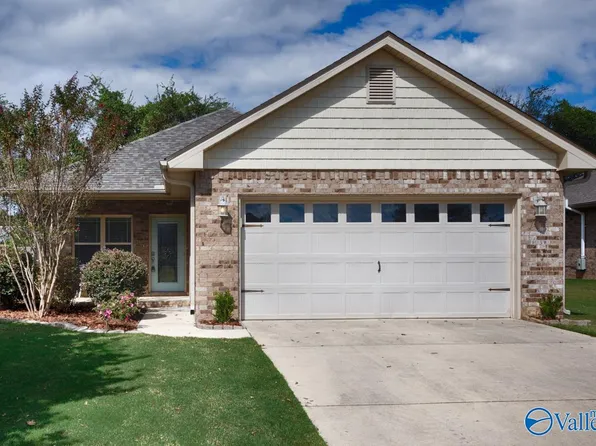 2942 Pasture View Ln, Owens Cross Roads, AL 35763