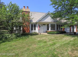452 Woodward Ct, Lake Forest, IL