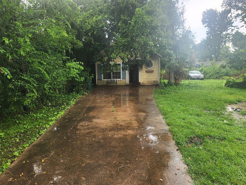 1st image of 10517 Wicklowe St