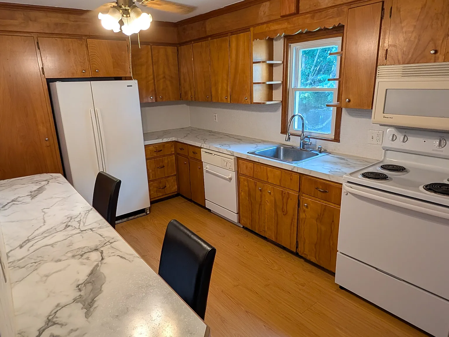 2 bed, $2,100 — Photo 4