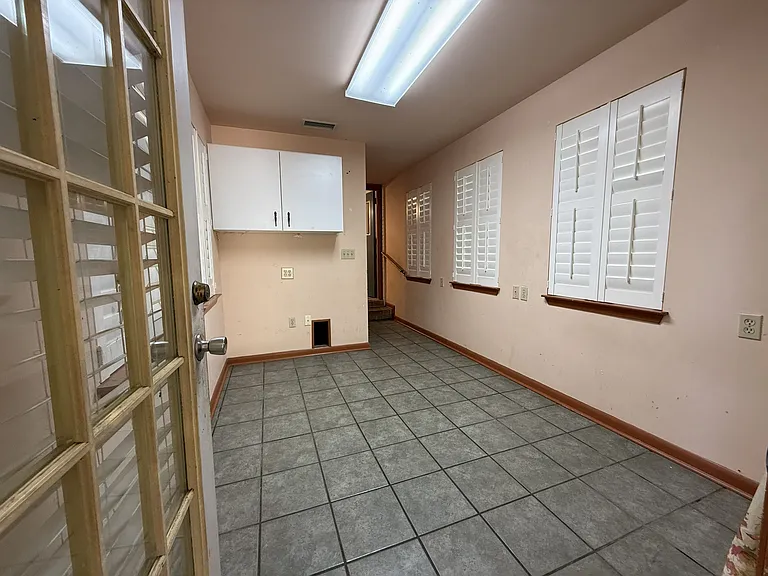 106 S Beech St — Photo 10