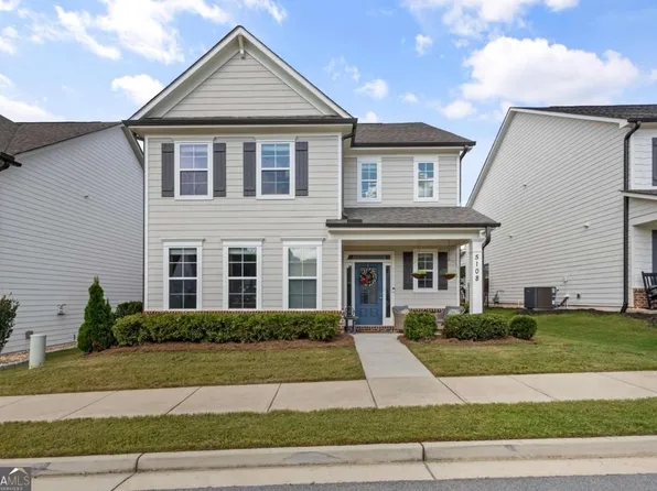 5108 Parkwood Dr, Flowery Branch, GA 30542