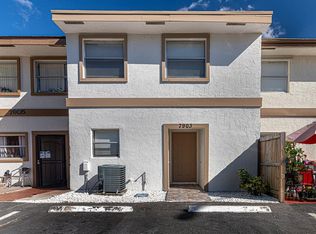 7903 SW 9th St, North Lauderdale, FL 33068