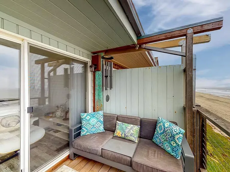 452 Oceanview Dr — Photo 31