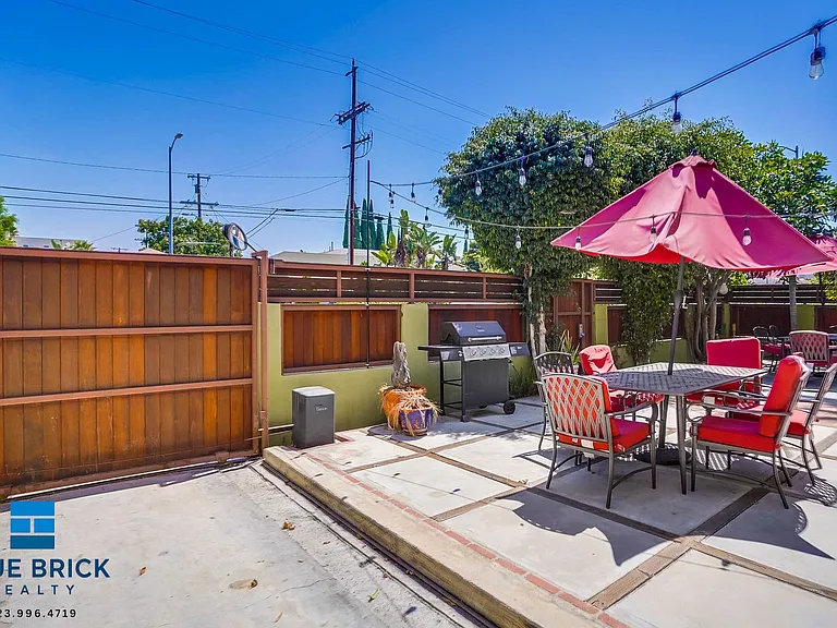 1223 N Bronson Ave — Photo 29