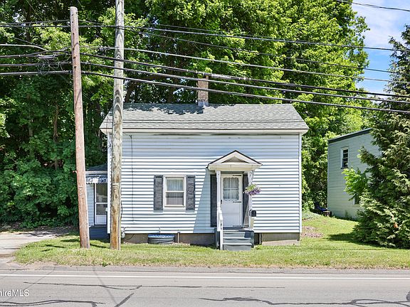 2nd image of 44 Pecks Rd