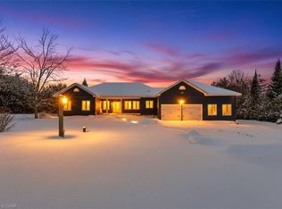 2667 Mary Nichols Rd, Selwyn, ON K0L2H0