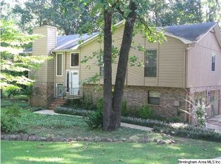 1909 King Charles Ct, Alabaster, AL 35007