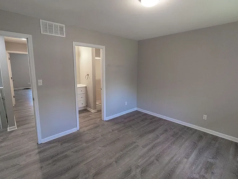 1912 Mirtle Grove Ct — Photo 24